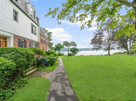 This home last sold for 965,000 in July 2022. . Zillow hastings on hudson
